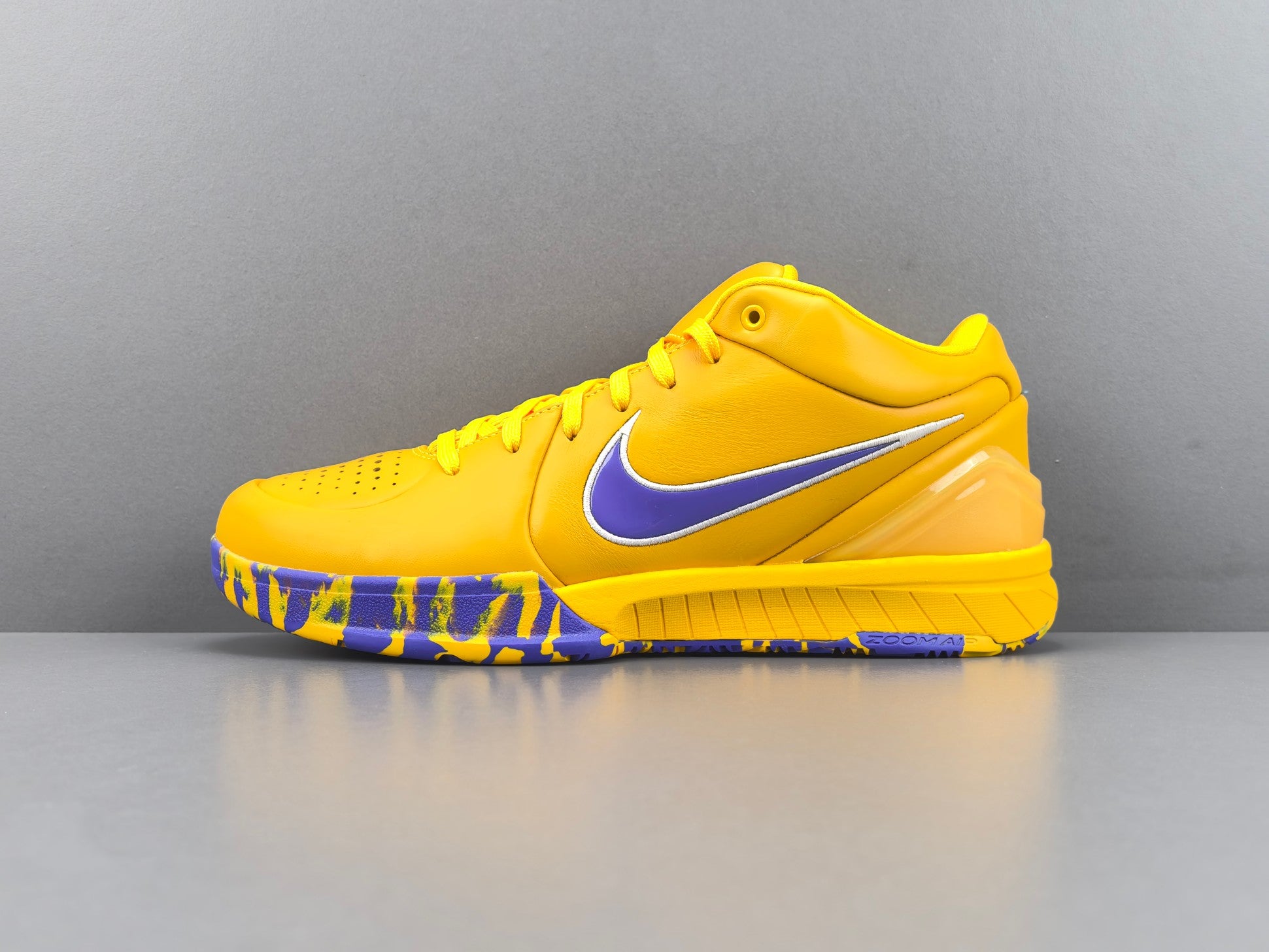 Nike Zoom Kobe 4 Protro