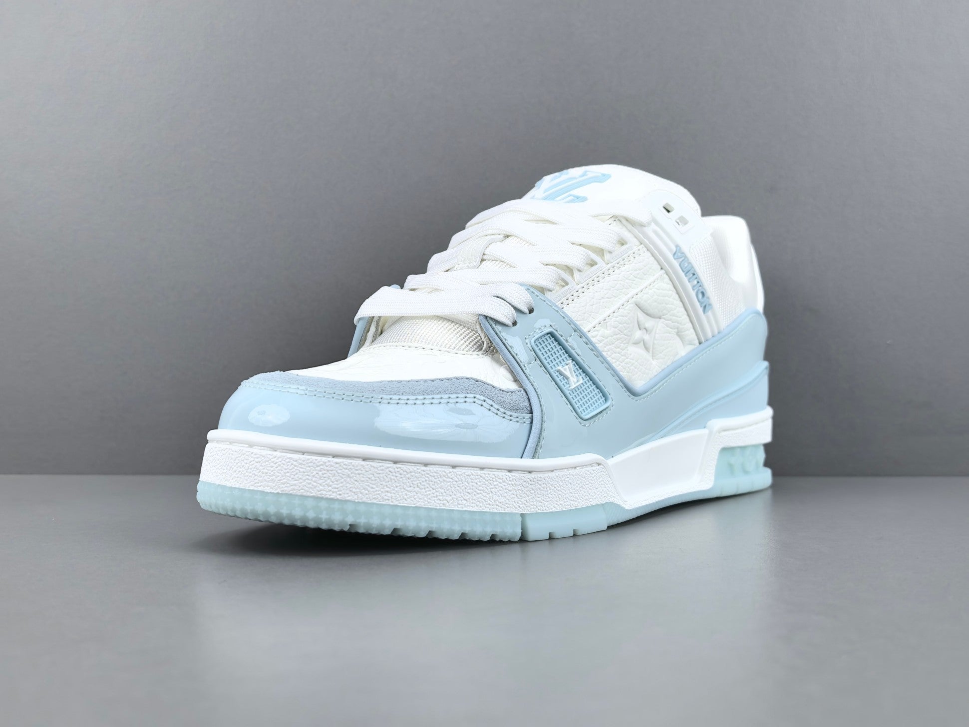 Lv Trainer