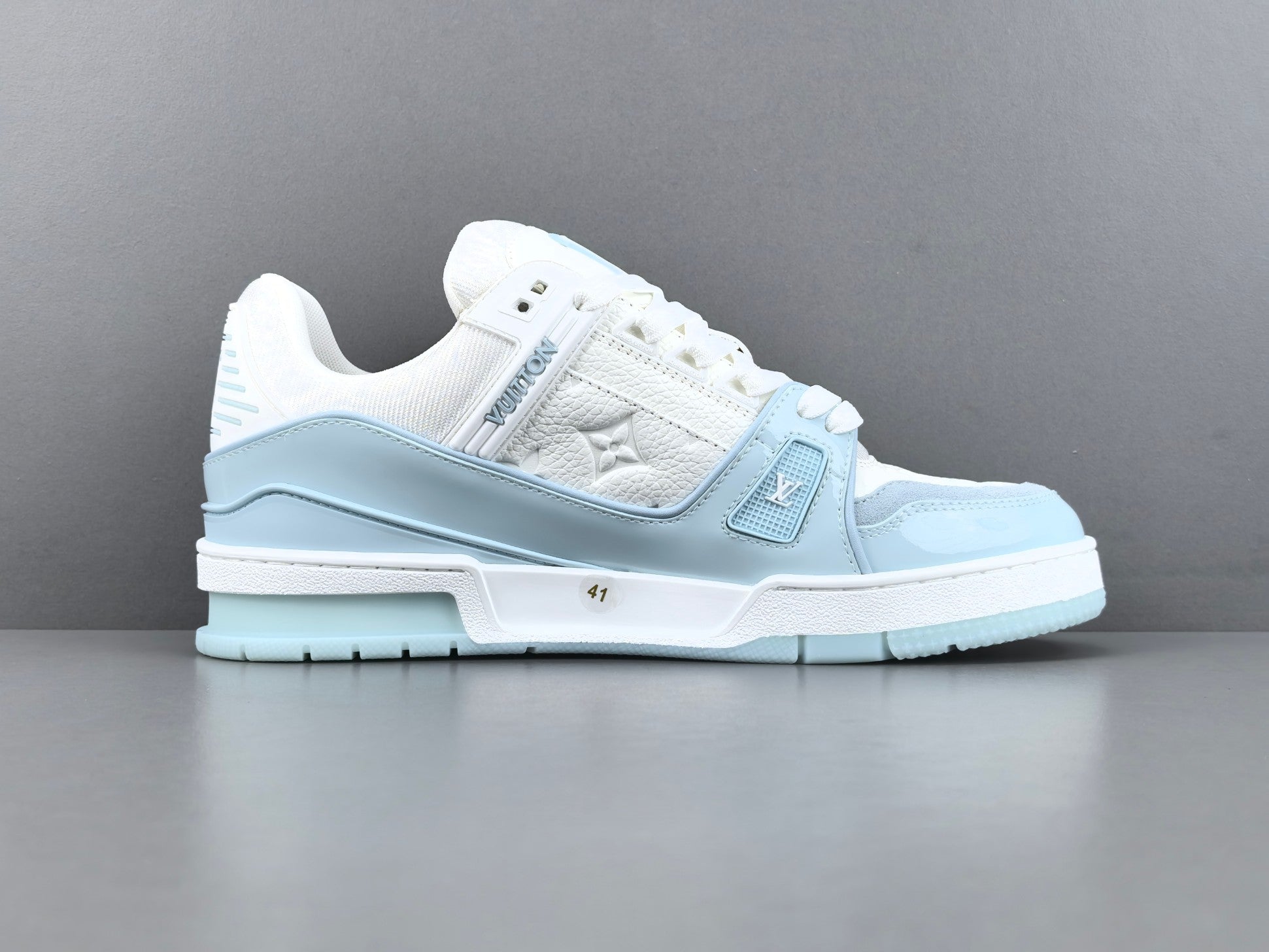 Lv Trainer