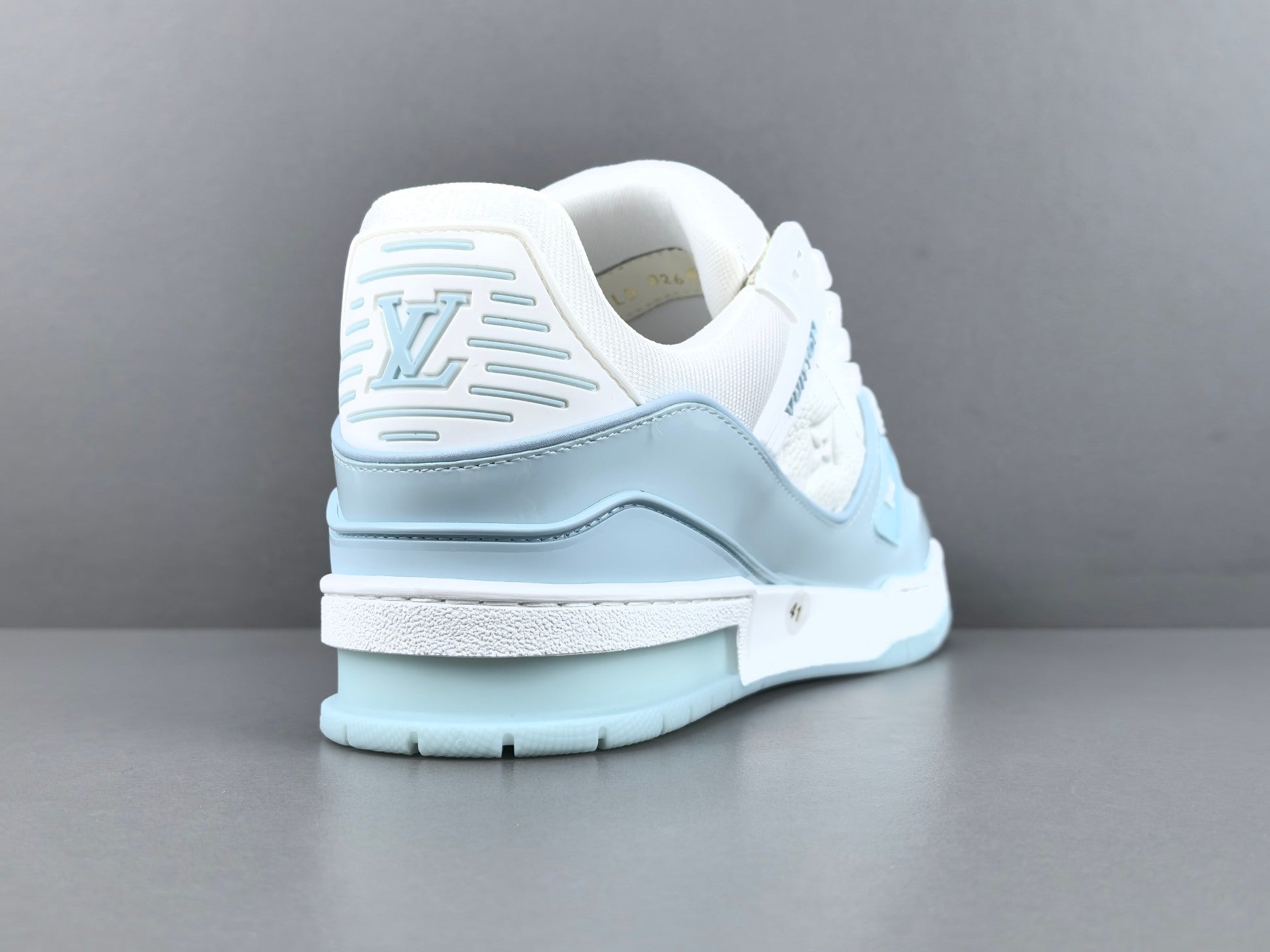 Lv Trainer