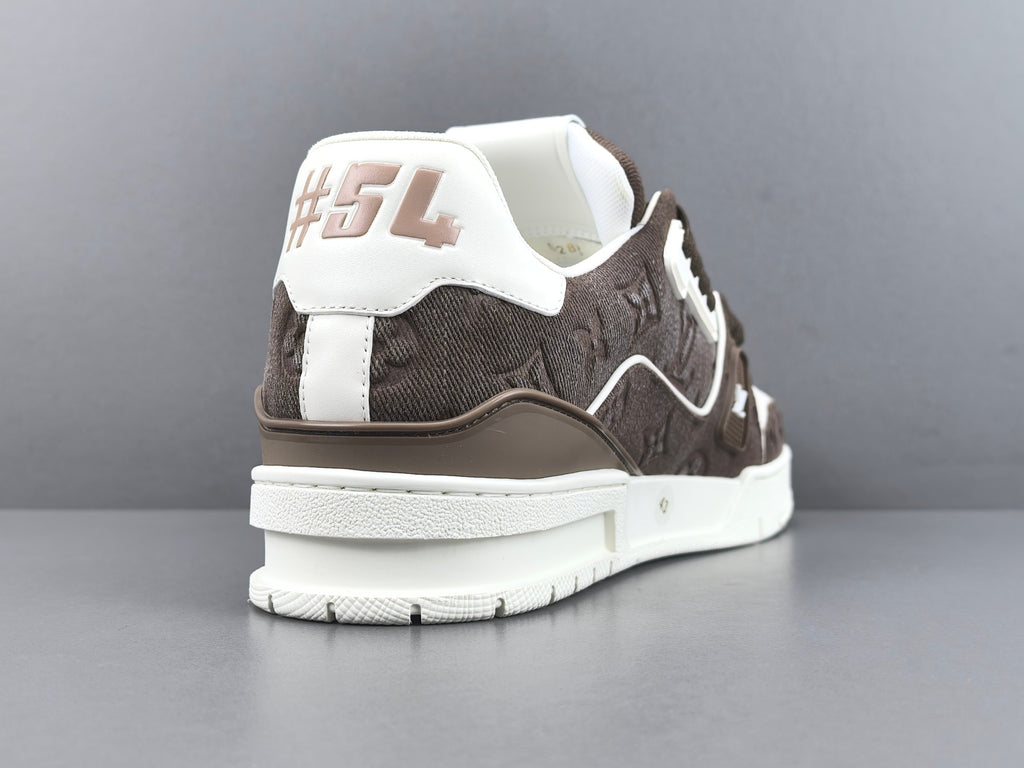 Lv Trainer