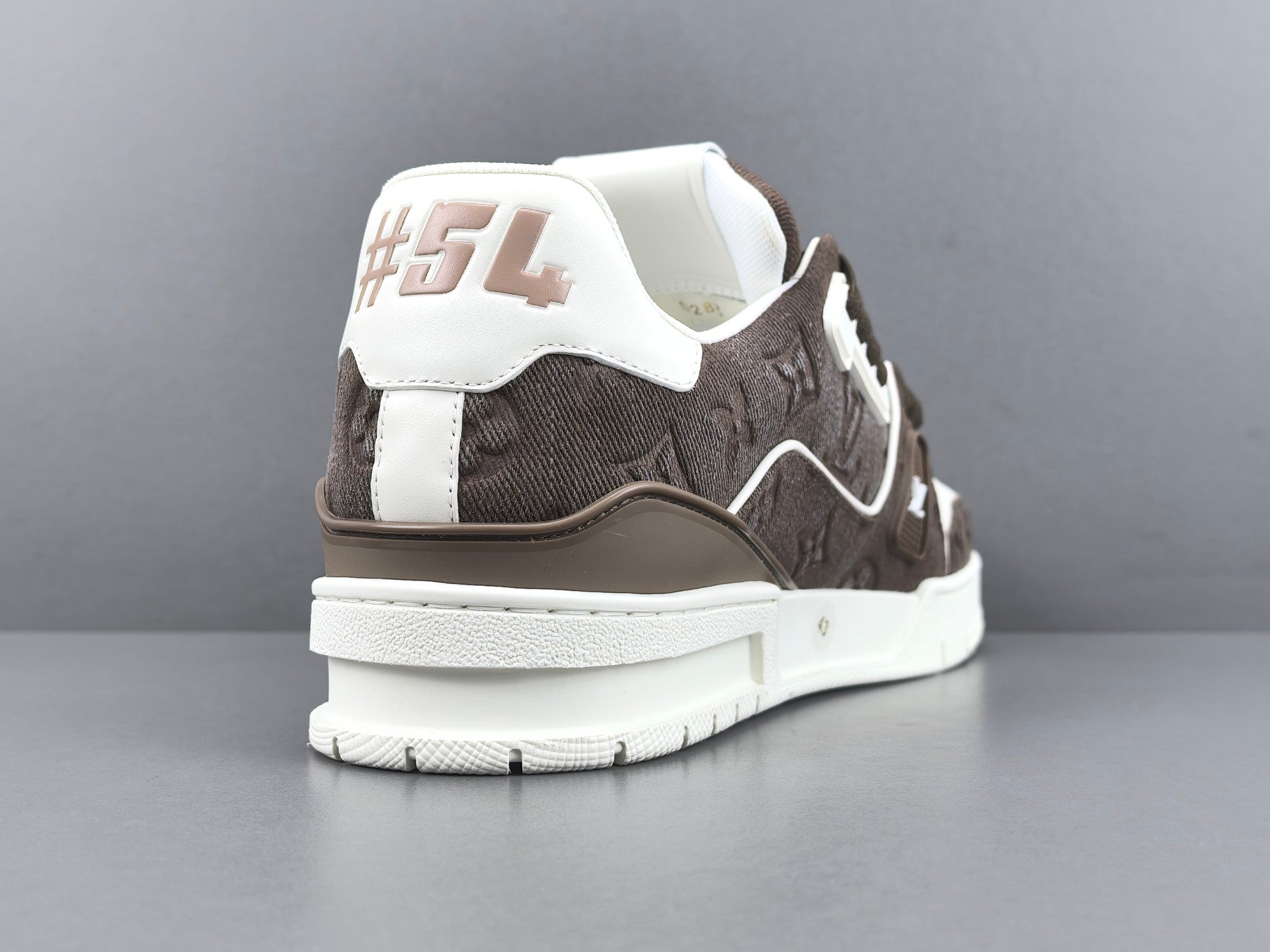 Lv Trainer