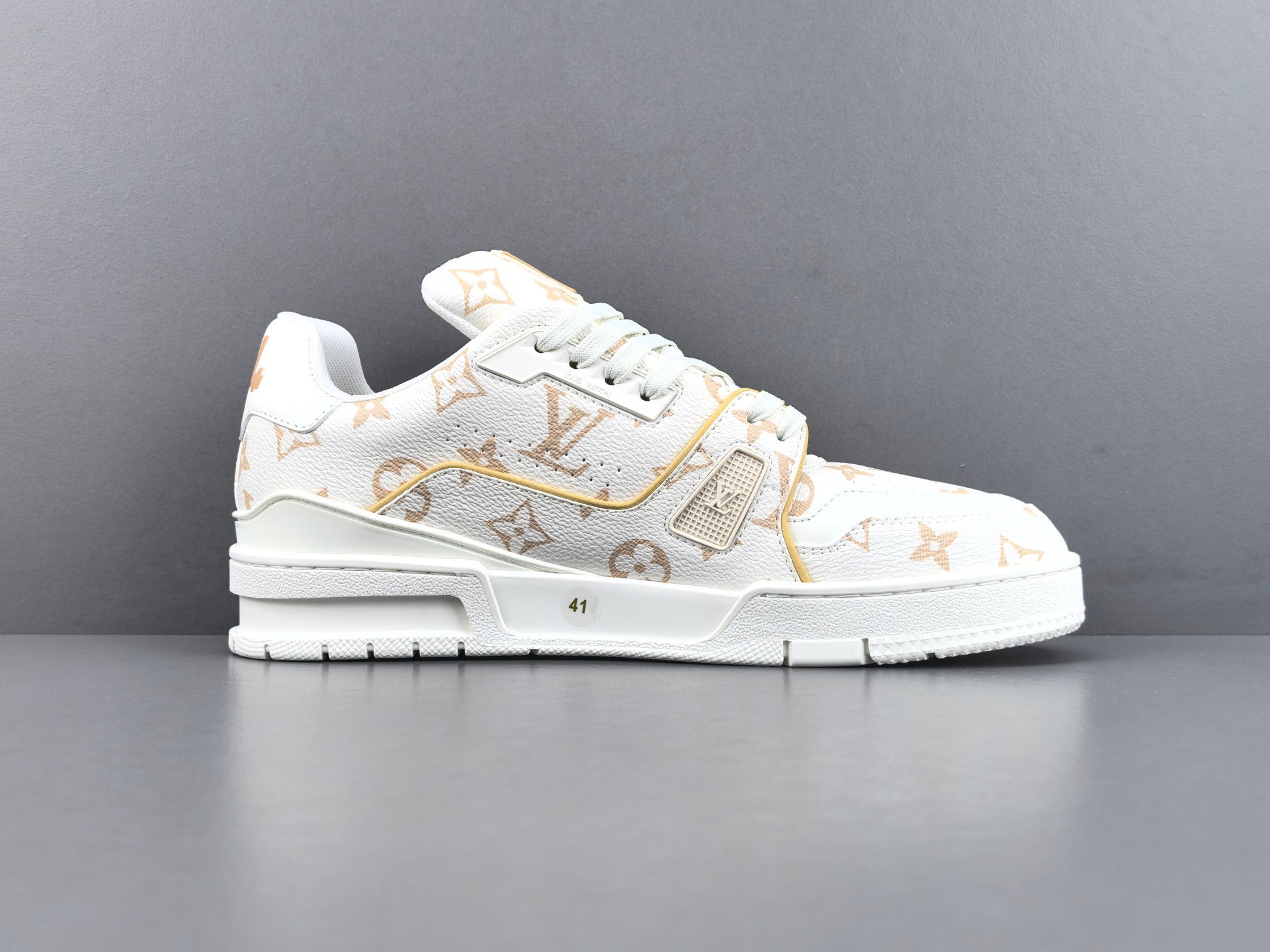 Lv Trainer