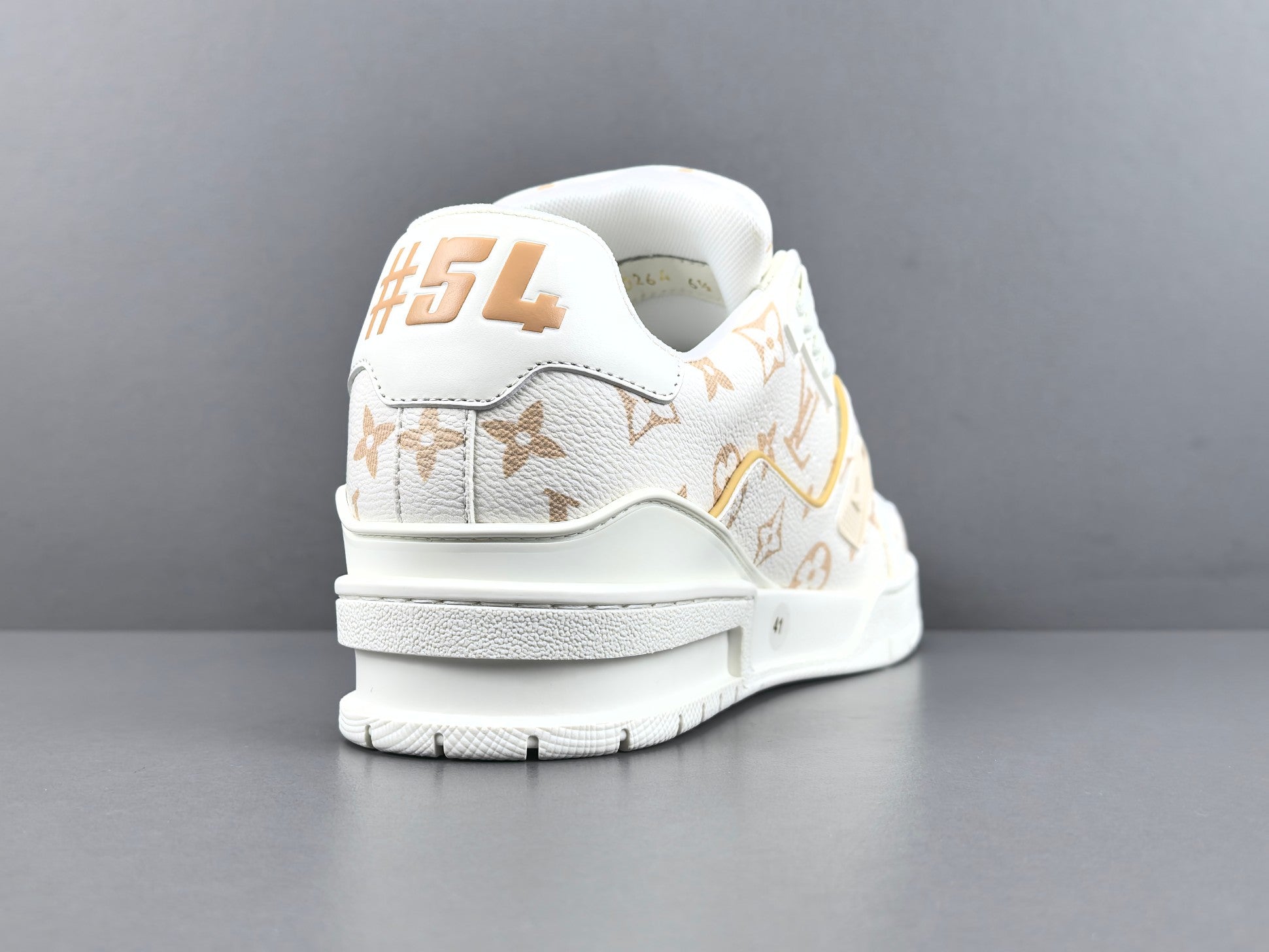 Lv Trainer