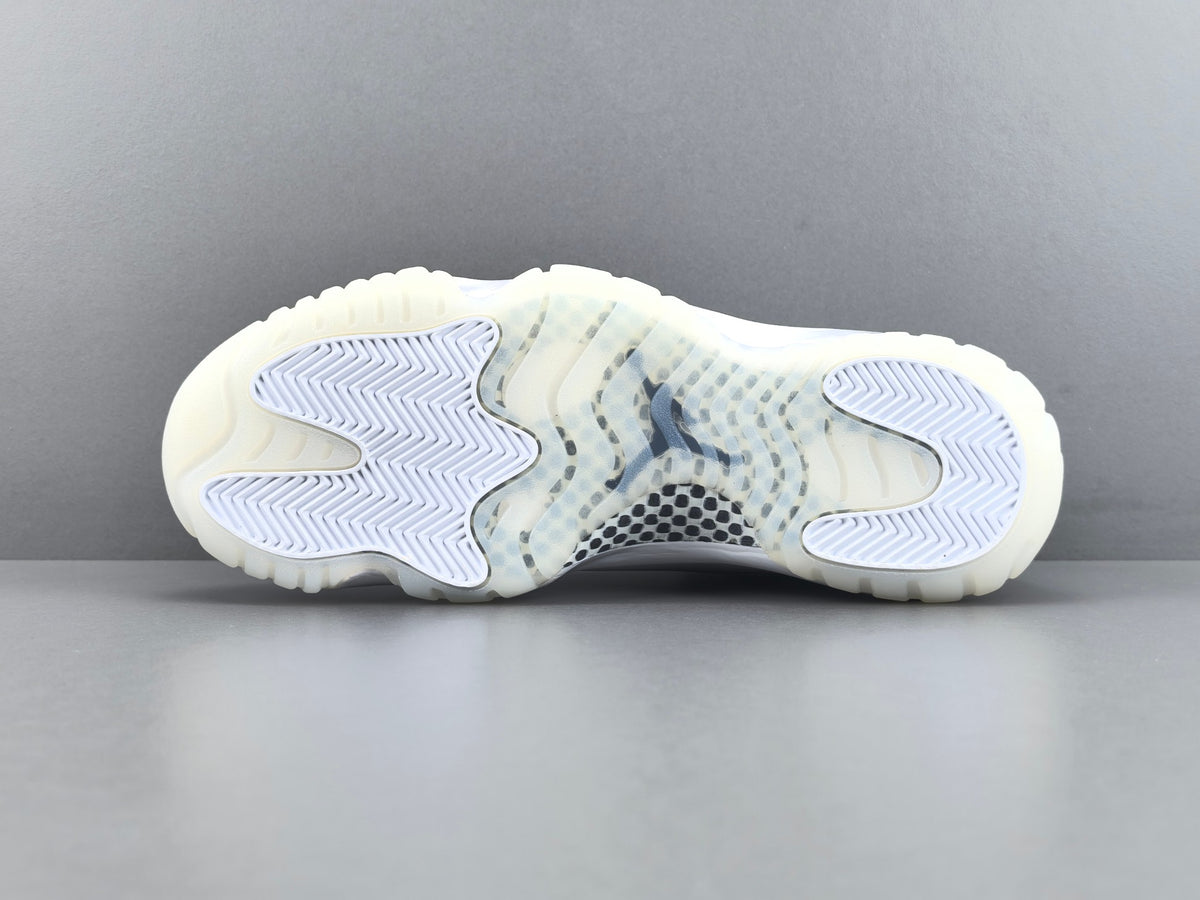 Comme des Garçons × Jordan Air Jordan 11 CDG SO