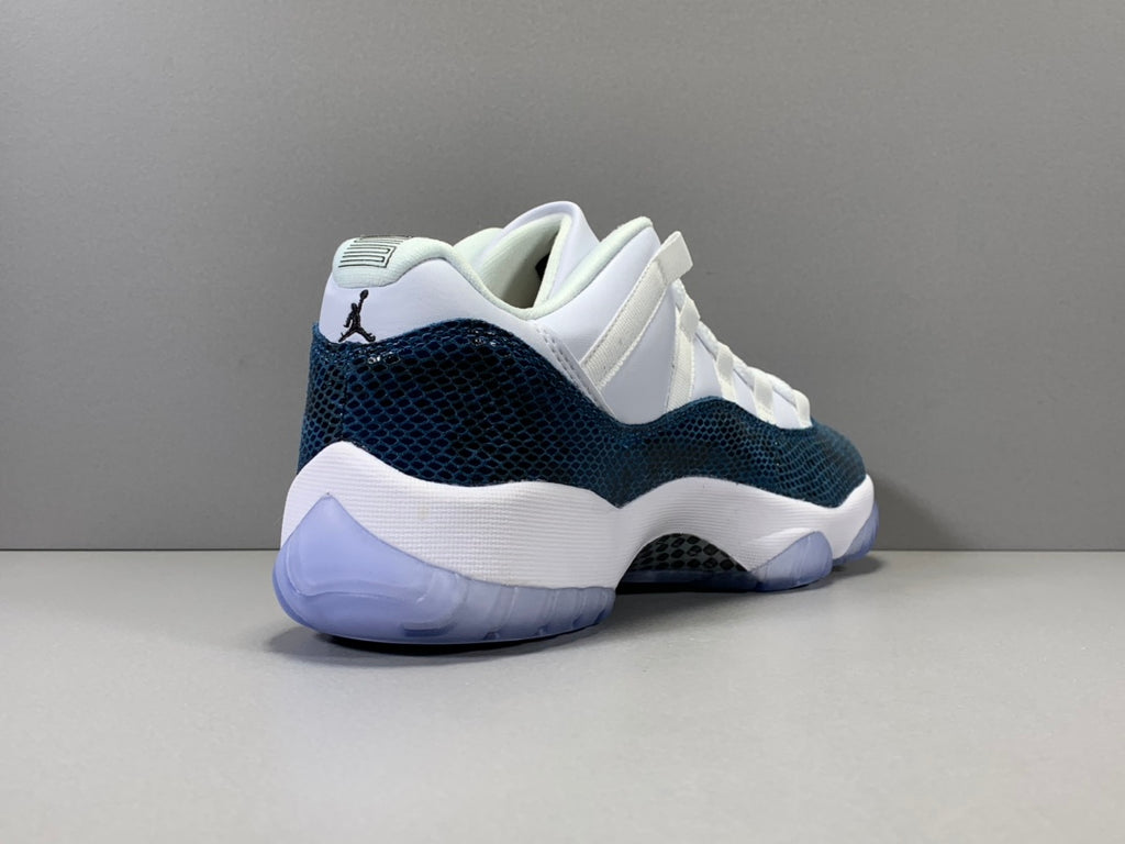 Air Jordan 11  RETRO LOWLE