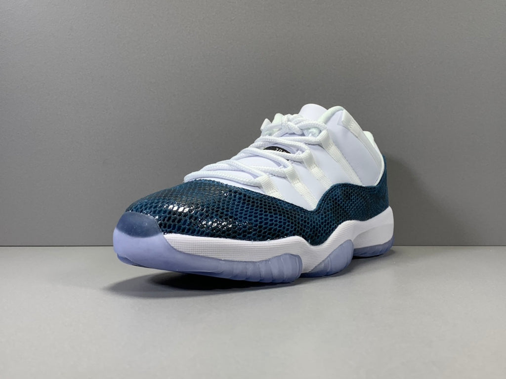 Air Jordan 11  RETRO LOWLE