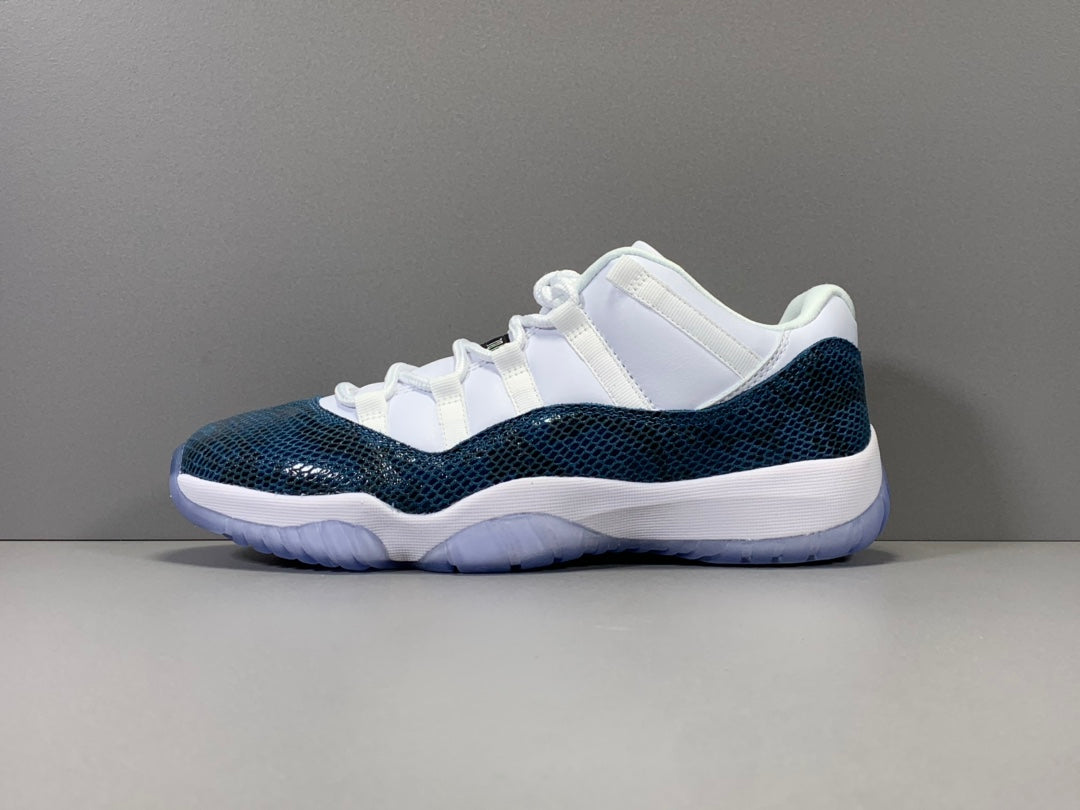 Air Jordan 11  RETRO LOWLE