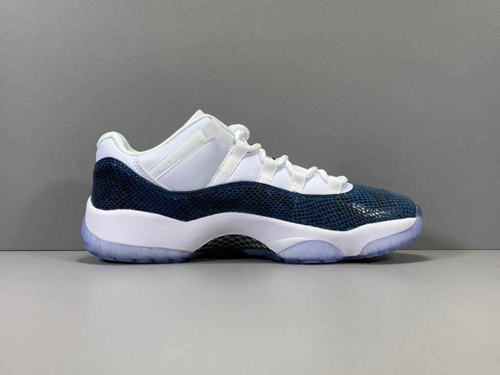 Air Jordan 11  RETRO LOWLE