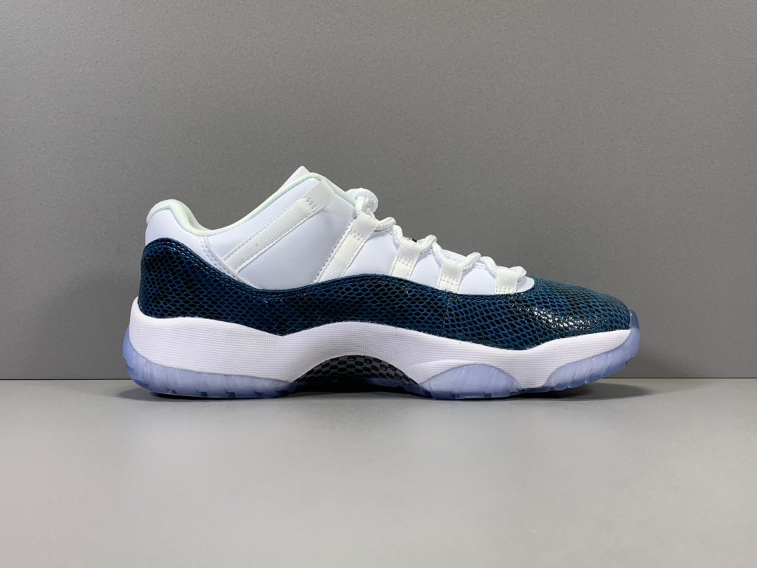 Air Jordan 11  RETRO LOWLE