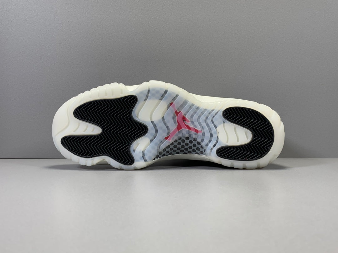 Air Jordan 11  RETRO LOWLE