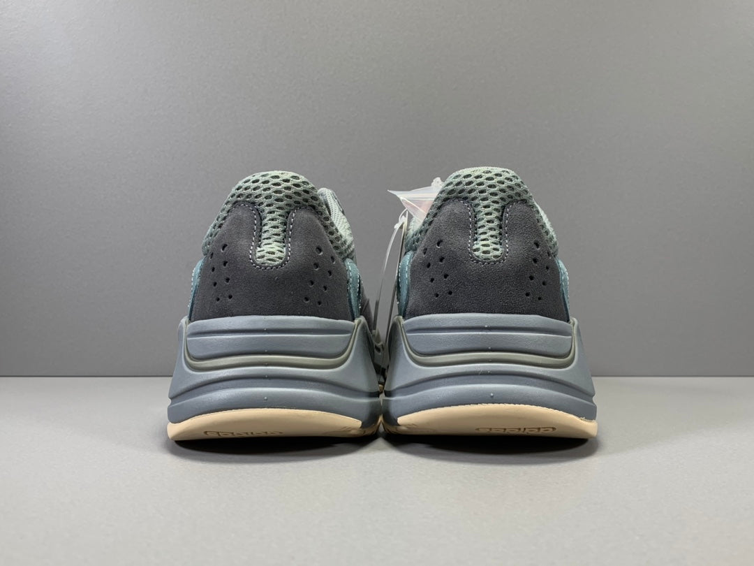 Adidas Yeezy 700 TEABLU