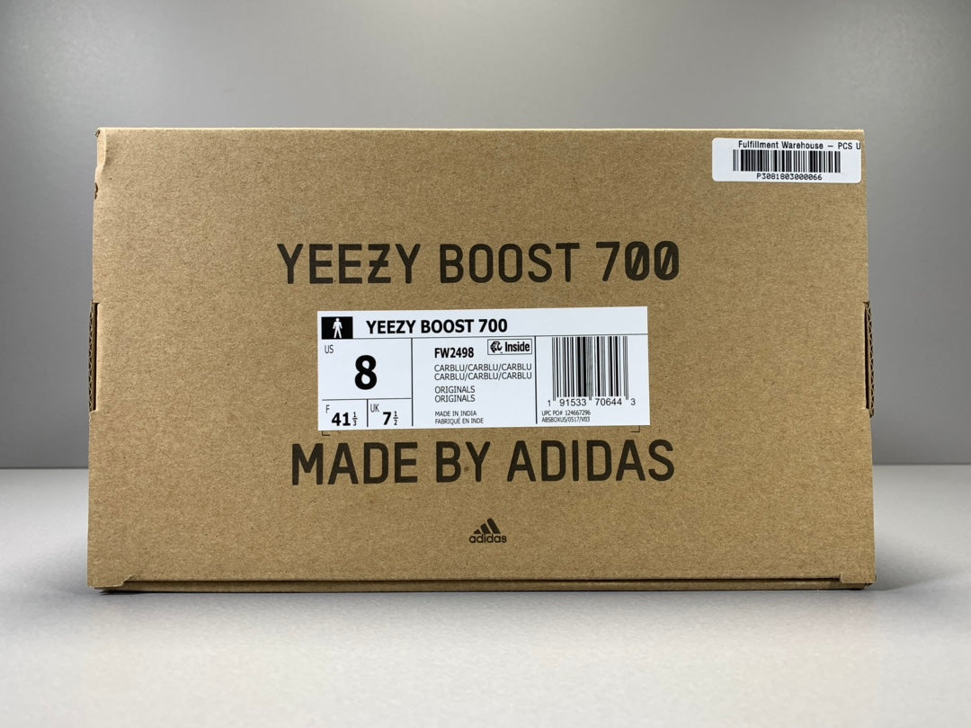 YEEZY 700 BOOST CARBLU