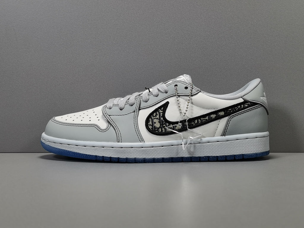 D*OR × AIR JORDAN 1 HIGH OG