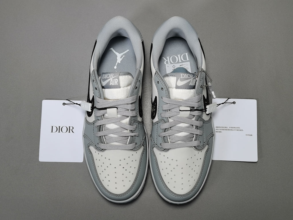 D*OR × AIR JORDAN 1 HIGH OG