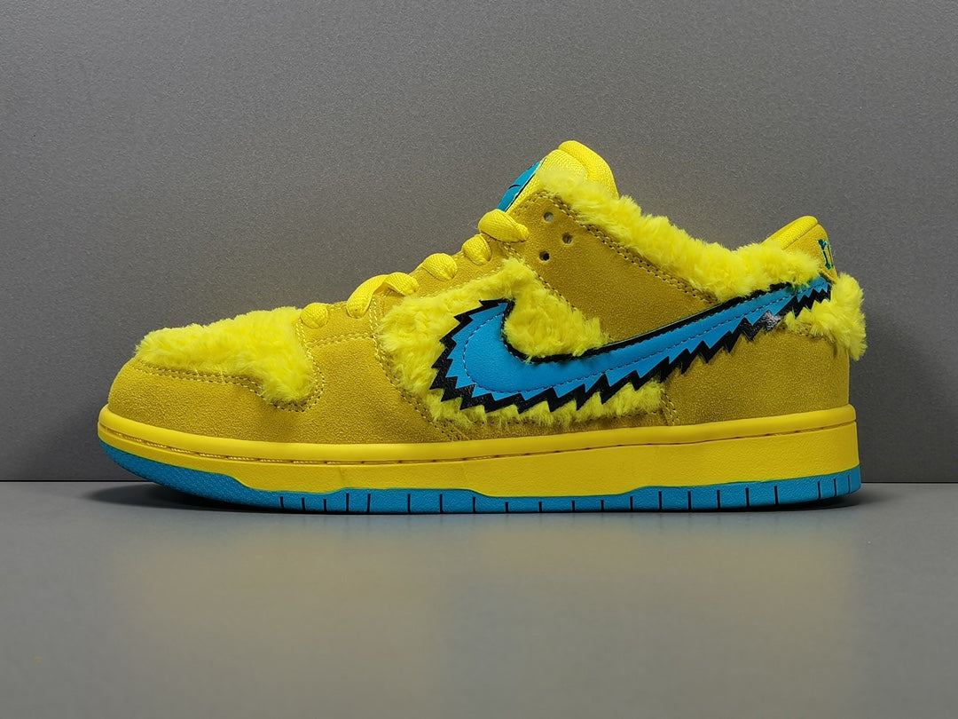 NIKE  SB DUNK LOW PRO QS