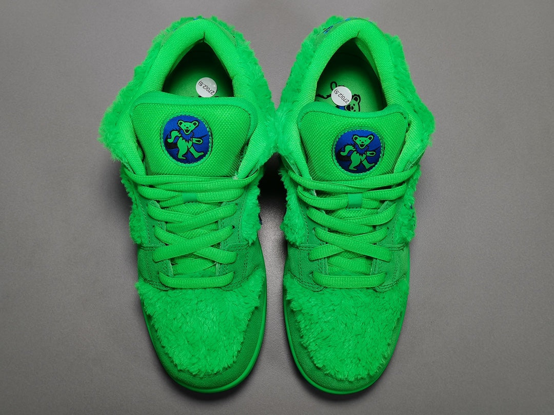 NIKE  SB DUNK LOW PRO QS