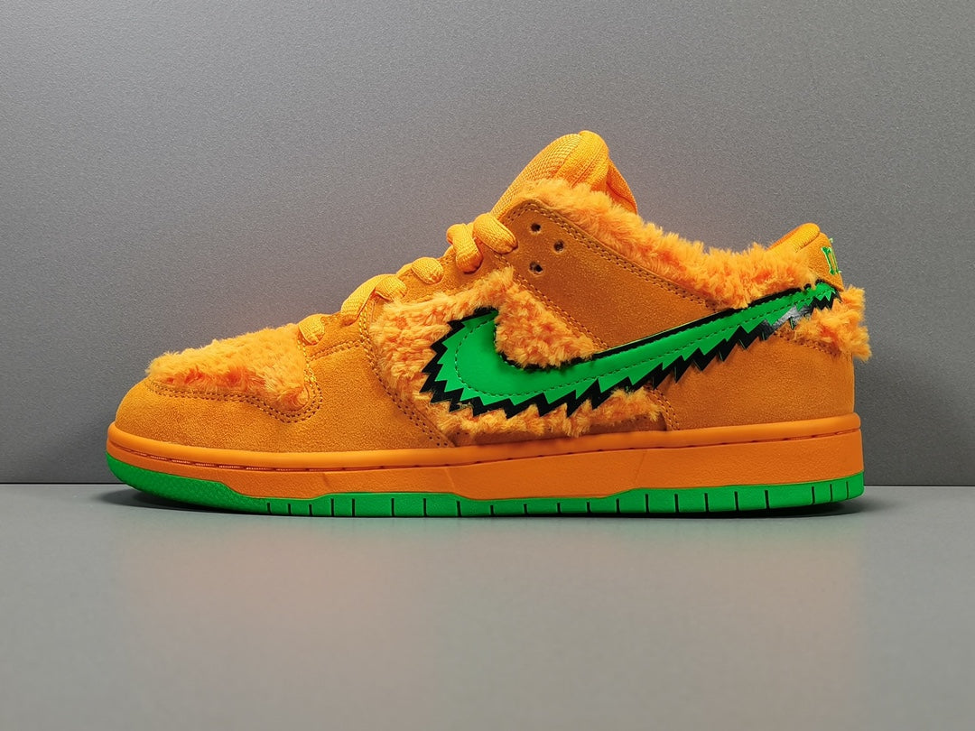 NIKE  SB DUNK LOW PRO QS
