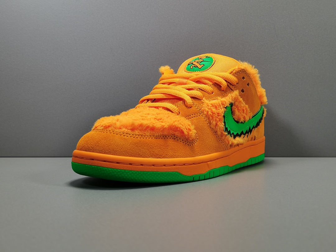 NIKE  SB DUNK LOW PRO QS