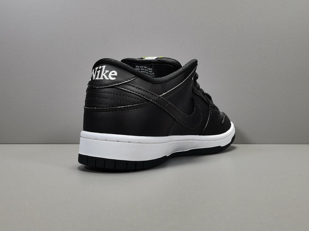 NIKE SB Dunk LOW PRO QS