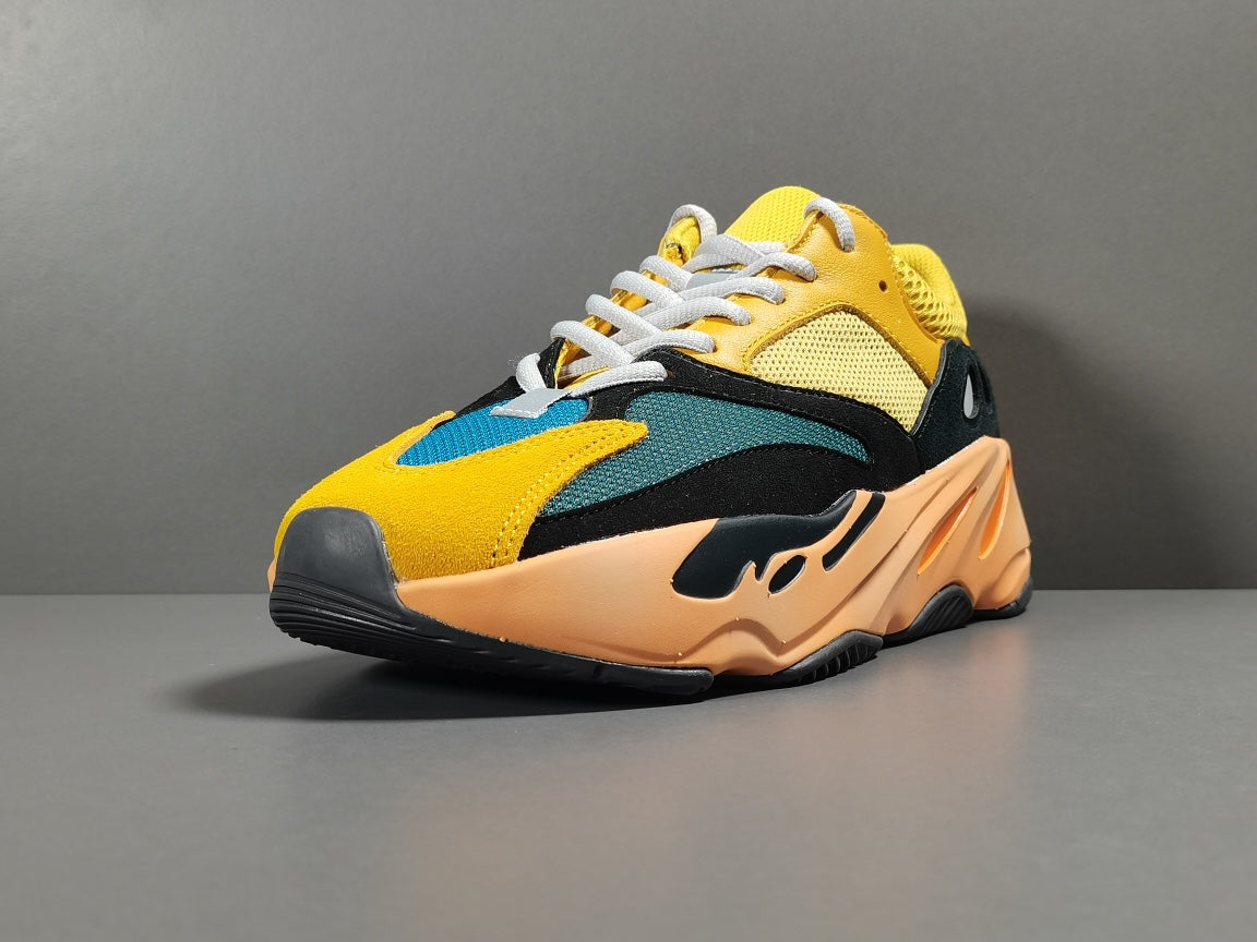 YEEZY 700 BOOST 700＂Sun＂