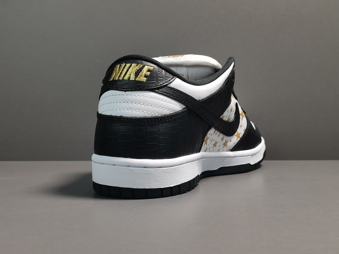Nike SB Dunk Low ＂Black Stars＂