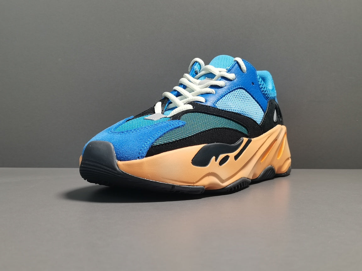YEEZY BOOST 700＂Bright  Blue＂