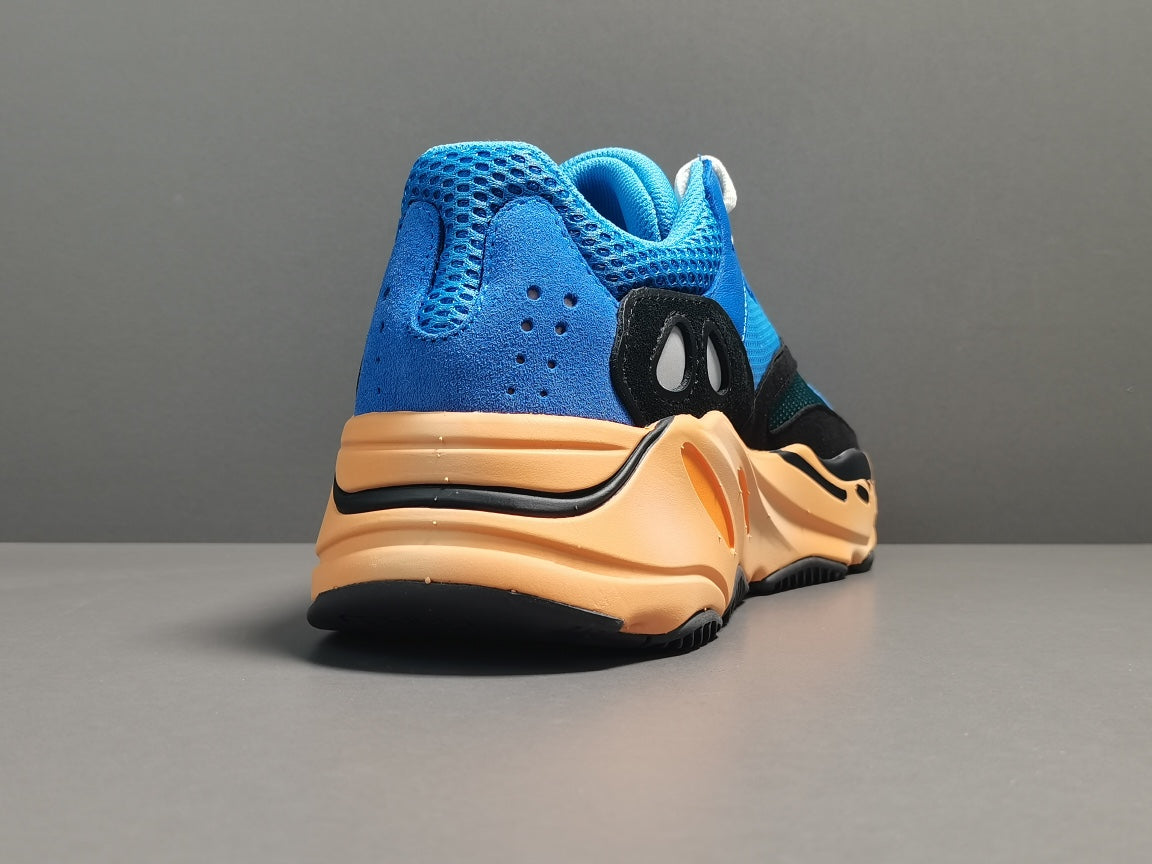 YEEZY BOOST 700＂Bright  Blue＂