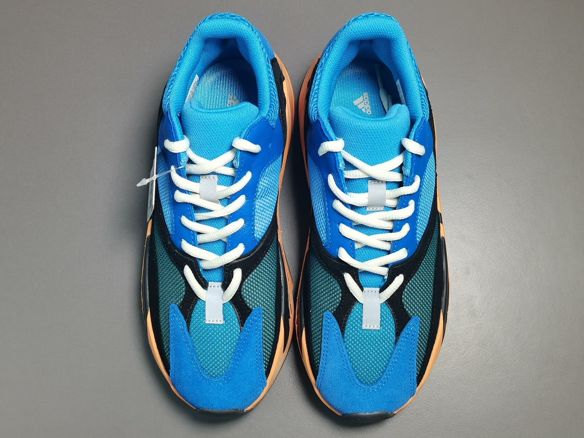 YEEZY BOOST 700＂Bright  Blue＂