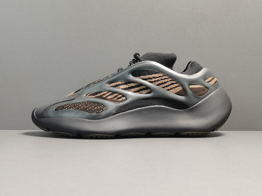 YEEZY 700 V3 “Clay Brown”