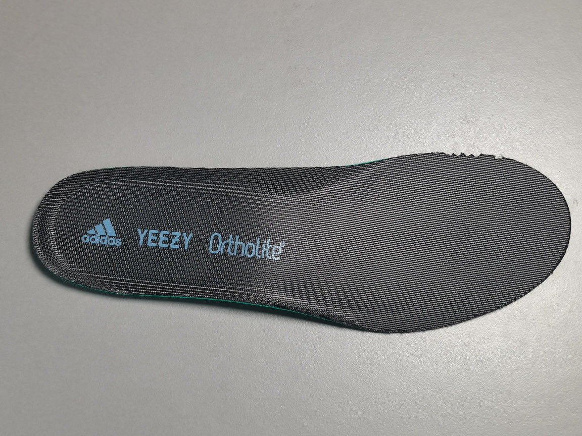YEEZY 700 V3 “Clay Brown”