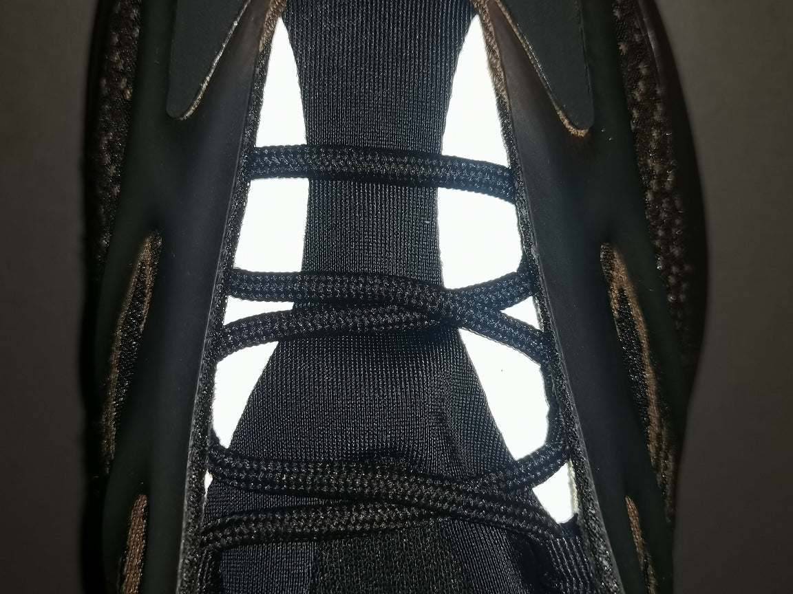 YEEZY 700 V3 “Clay Brown”