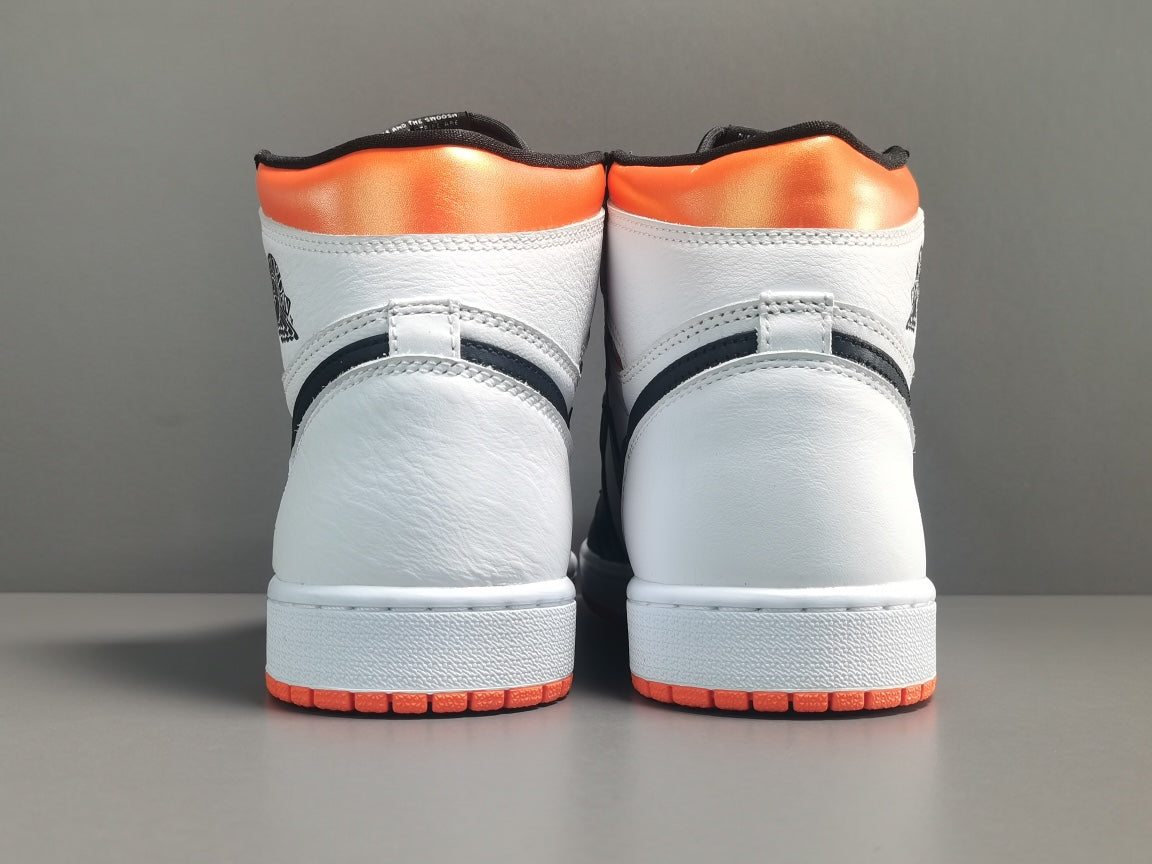 Air Jordan 1  Retro High OG ＂Electro Orange”