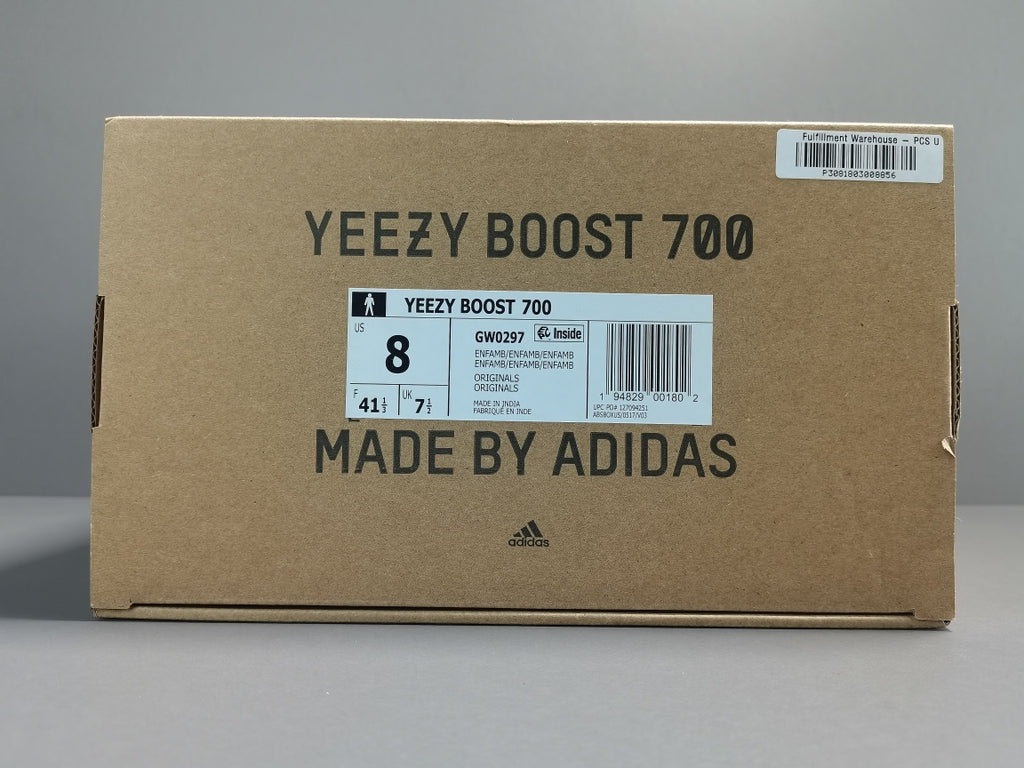 YEEZY BOOST 700＂Enflame Amber＂