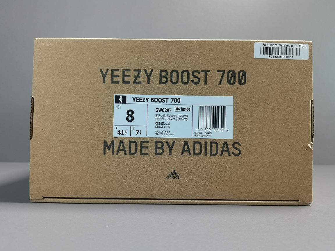 YEEZY BOOST 700＂Enflame Amber＂