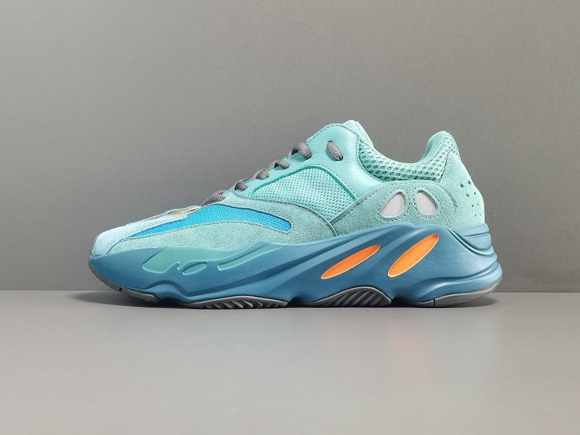 YEEZY BOOST 700＂Faded Azure＂