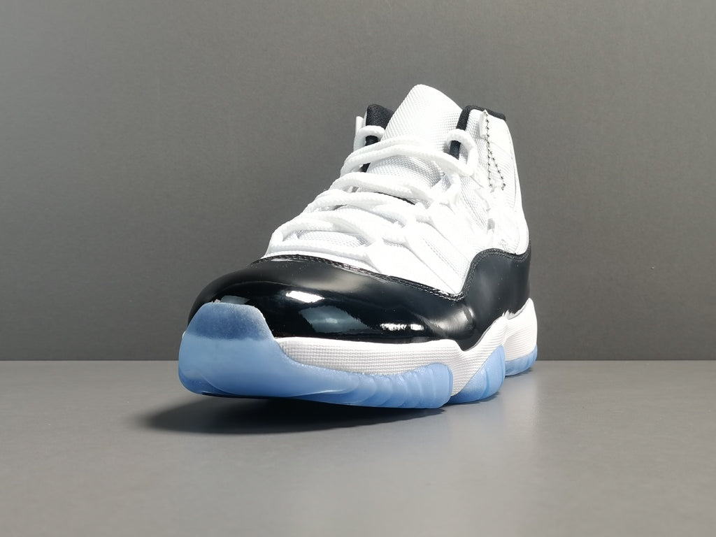 Air Jordan 11 Concord