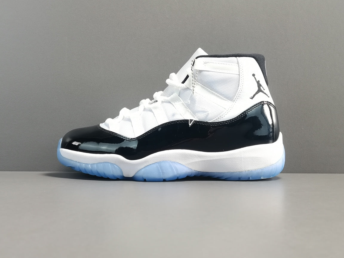 Air Jordan 11 Concord