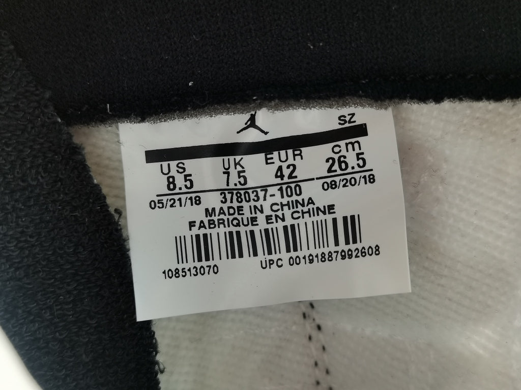 Air Jordan 11 Concord