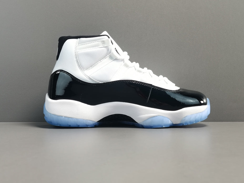Air Jordan 11 Concord