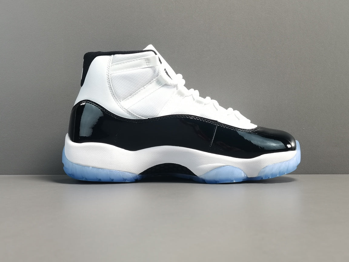 Air Jordan 11 Concord
