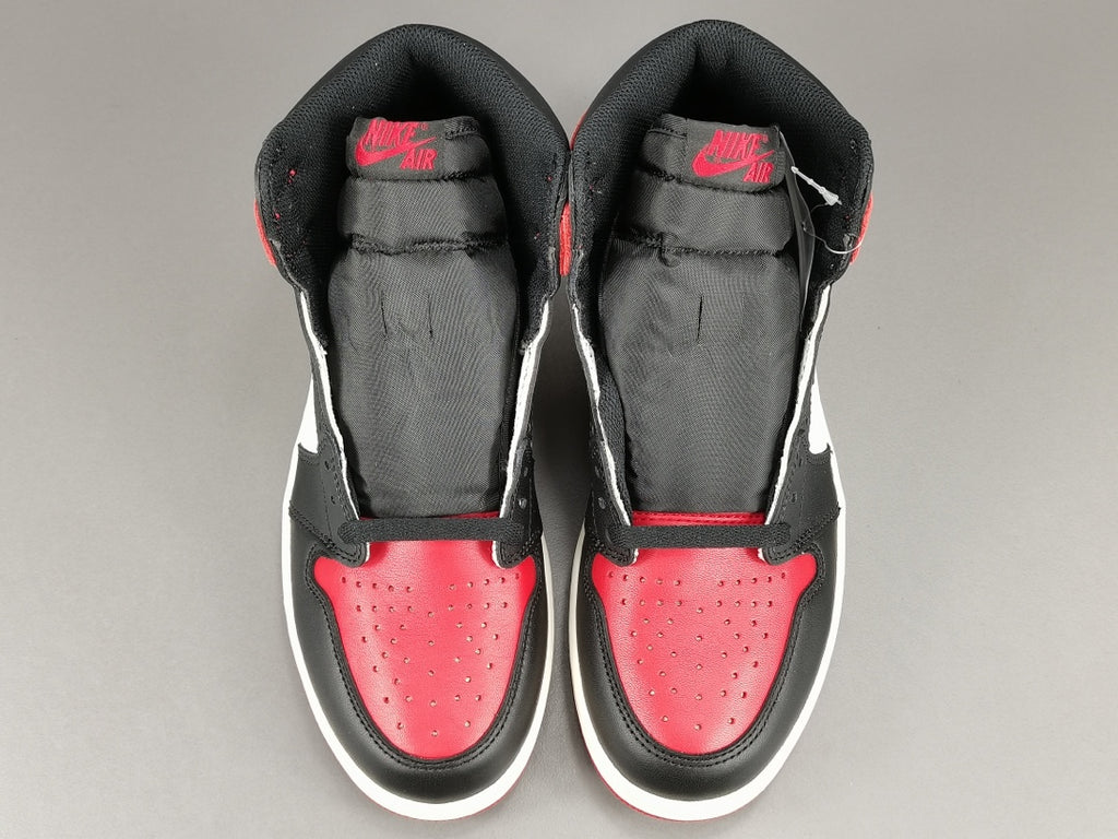 Air Jordan 1  Retro High  Bred Toe