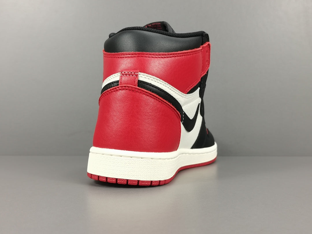 Air Jordan 1  Retro High  Bred Toe