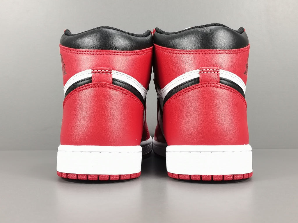 Air Jordan 1  Retro Chicago（2015）