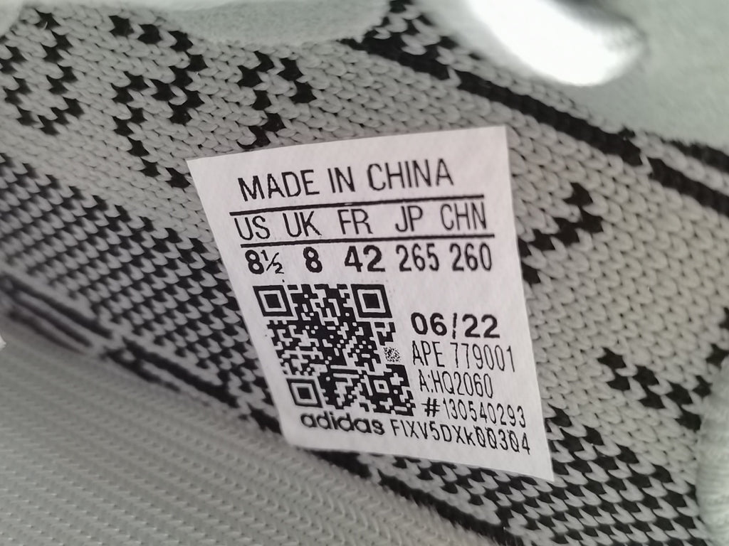 Adidas originals Yeezy Boost 350 V2  ＂Reverse Oreo＂