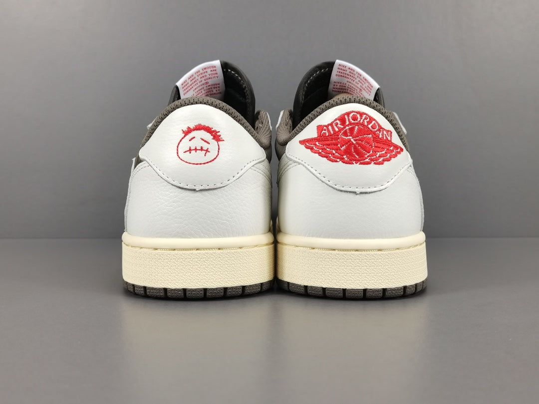Travis Scott  x Air Jordan 1 Low OG ＂Reverse Mocha ＂