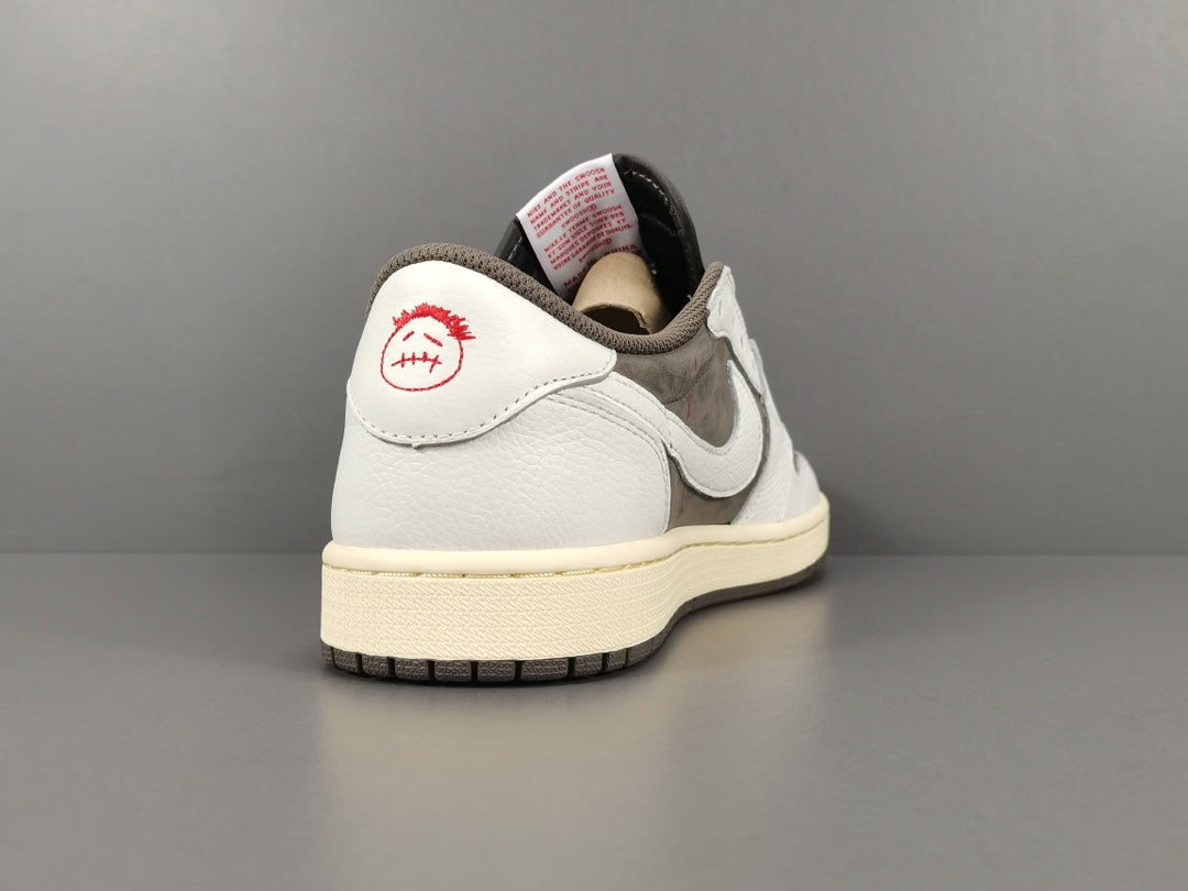 Travis Scott  x Air Jordan 1 Low OG ＂Reverse Mocha ＂