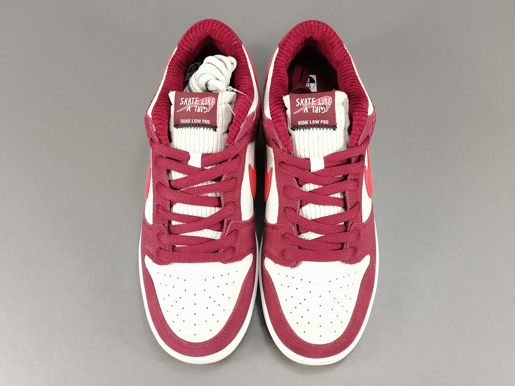 Skate Like a Girl x NIKE  SB DUNK LOW QS