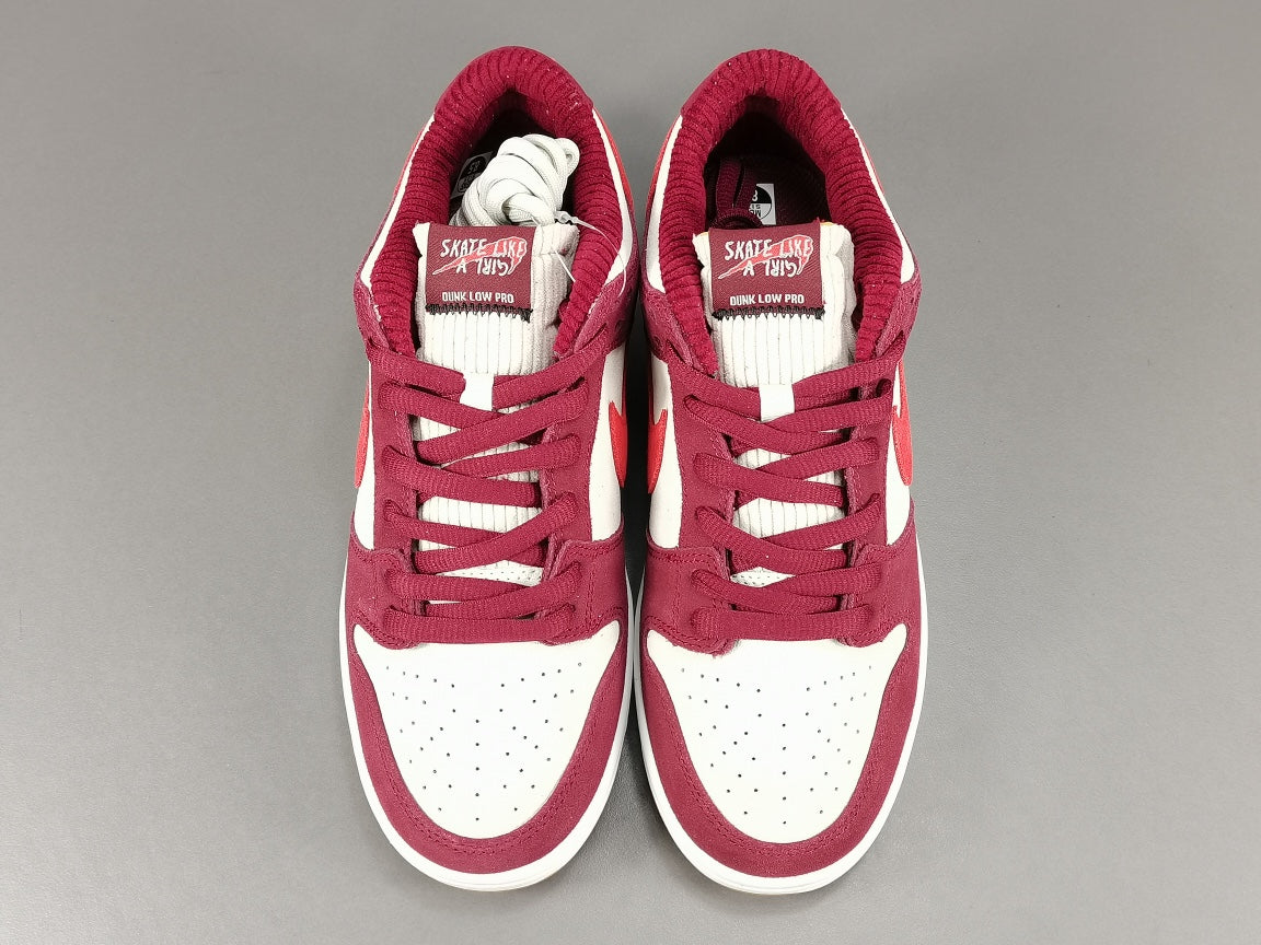 Skate Like a Girl x NIKE  SB DUNK LOW QS