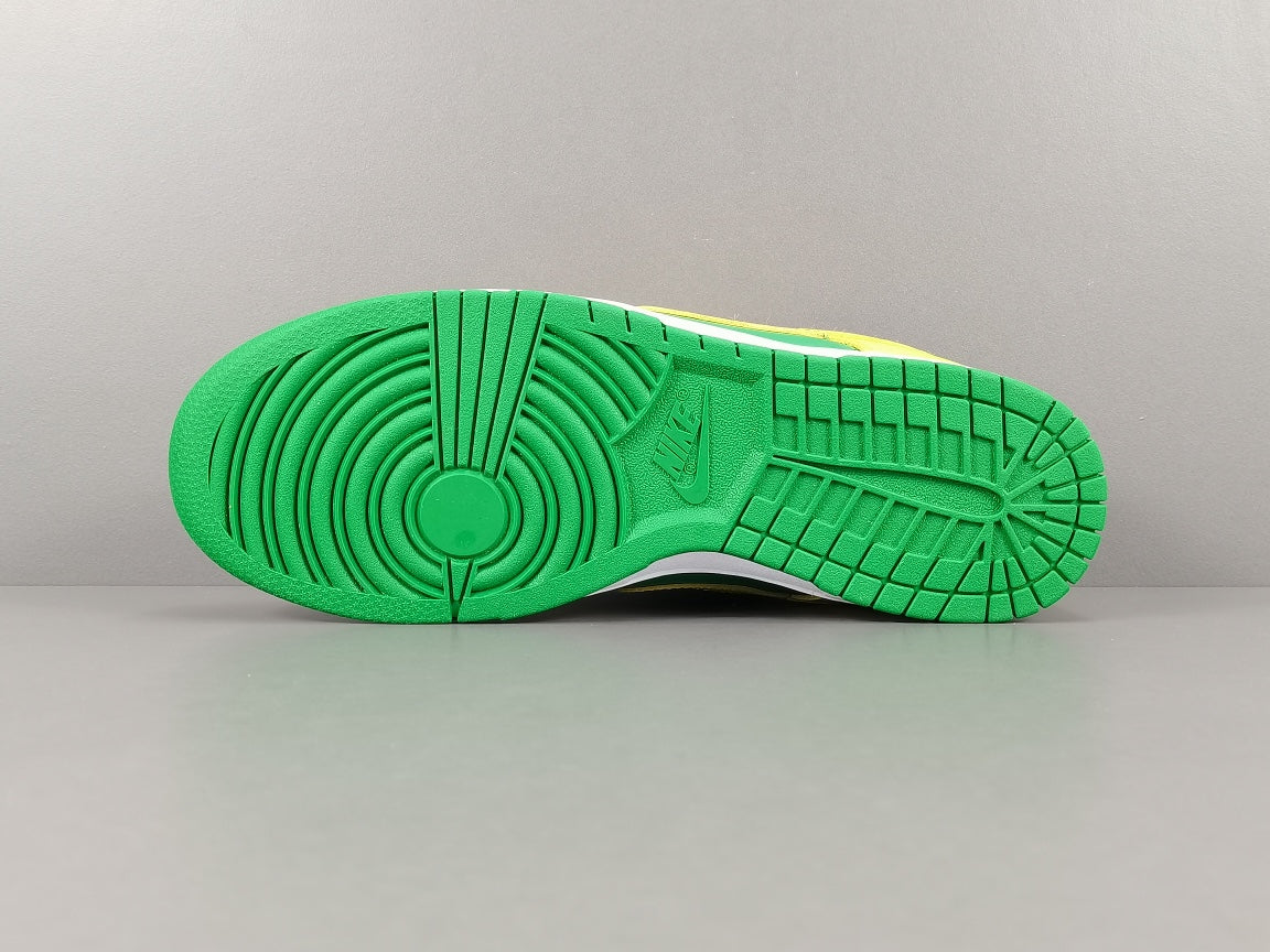 NIKE DUNK LOW Retro BTTYS